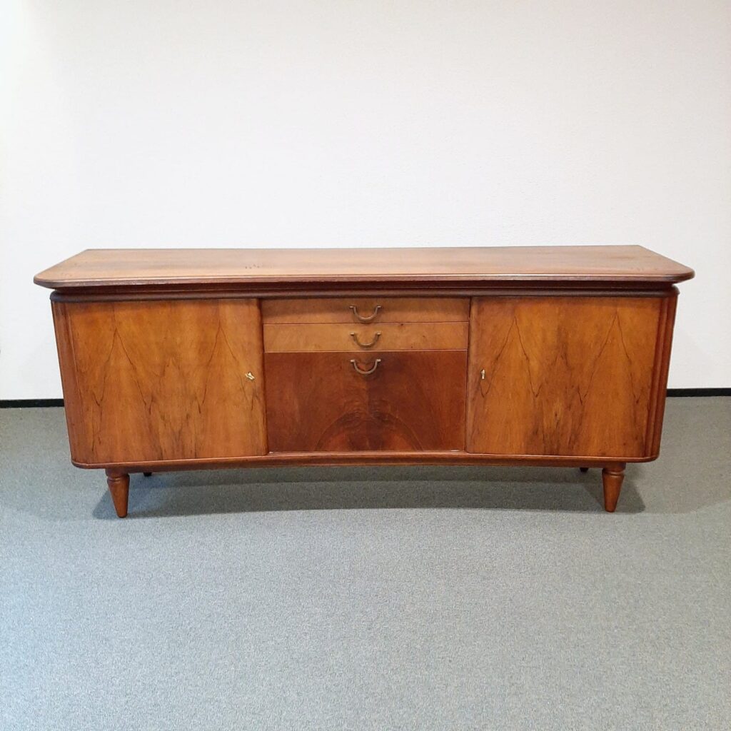 Abraham A. Patijn dressoir
